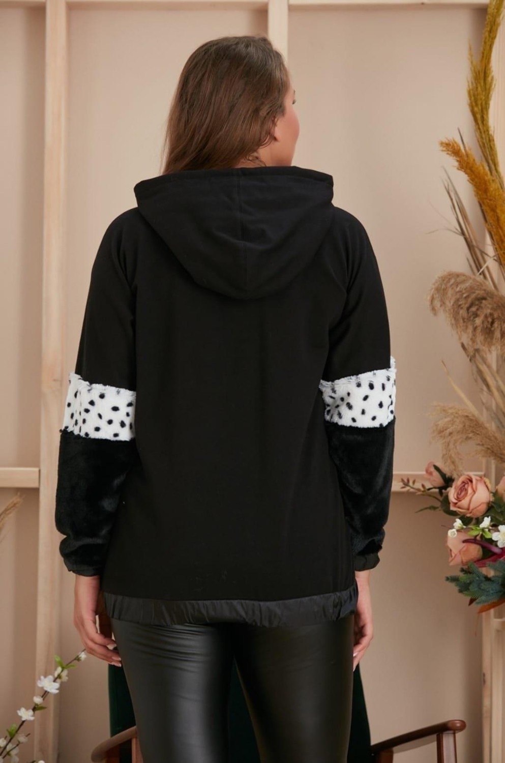 Imagine Giyim Kol ve Cep Peluş Detaylı Taş Baskılı Büyük Beden Siyah Sweatshirt görsel 5
