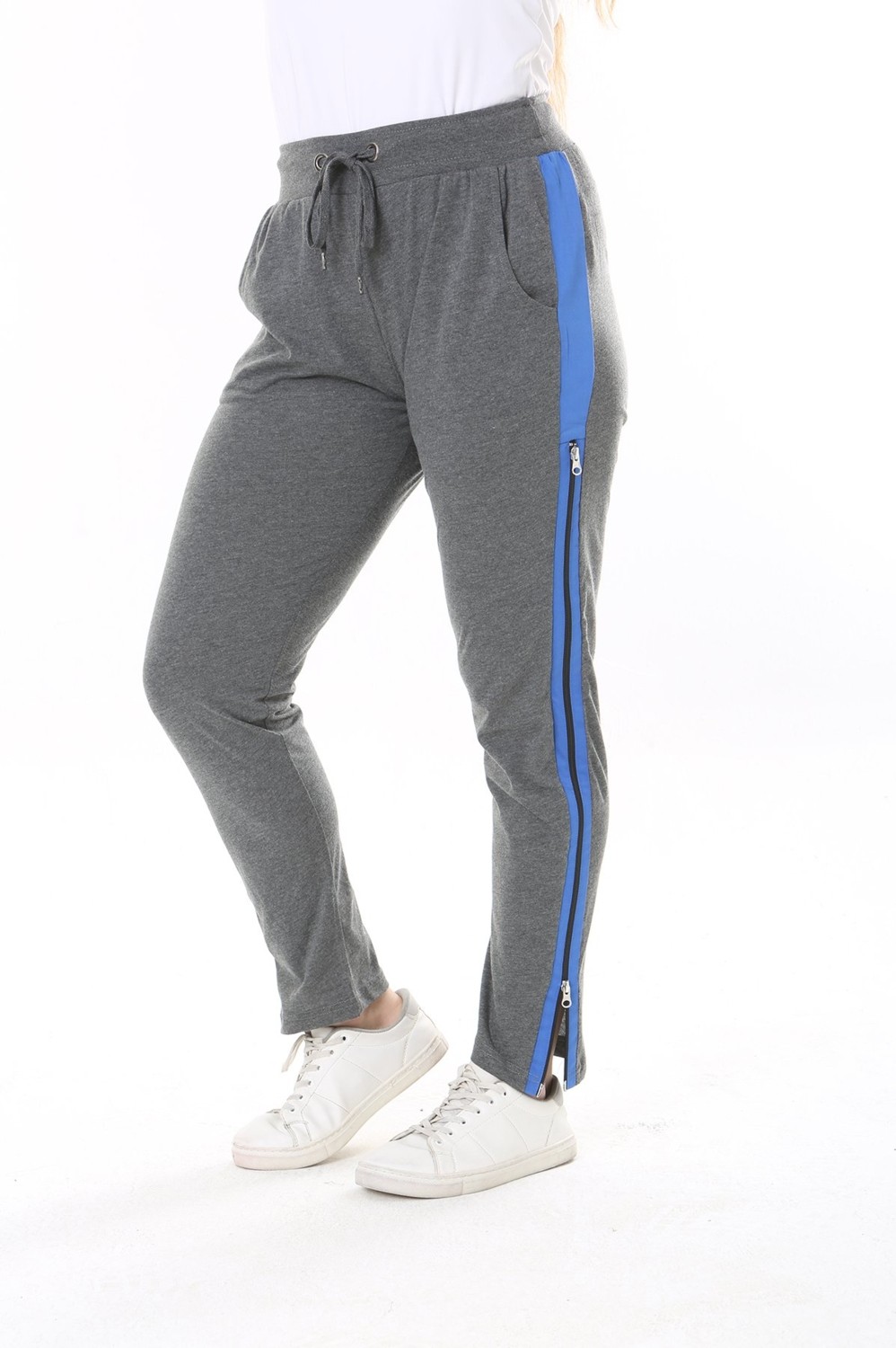 Şans Füme Yanları İki Taraflı Açılan Kombi Fermuarlı Beli Lastik Ve Kuşgözlü Bağcık Detaylı Spor Pantolon görsel 4