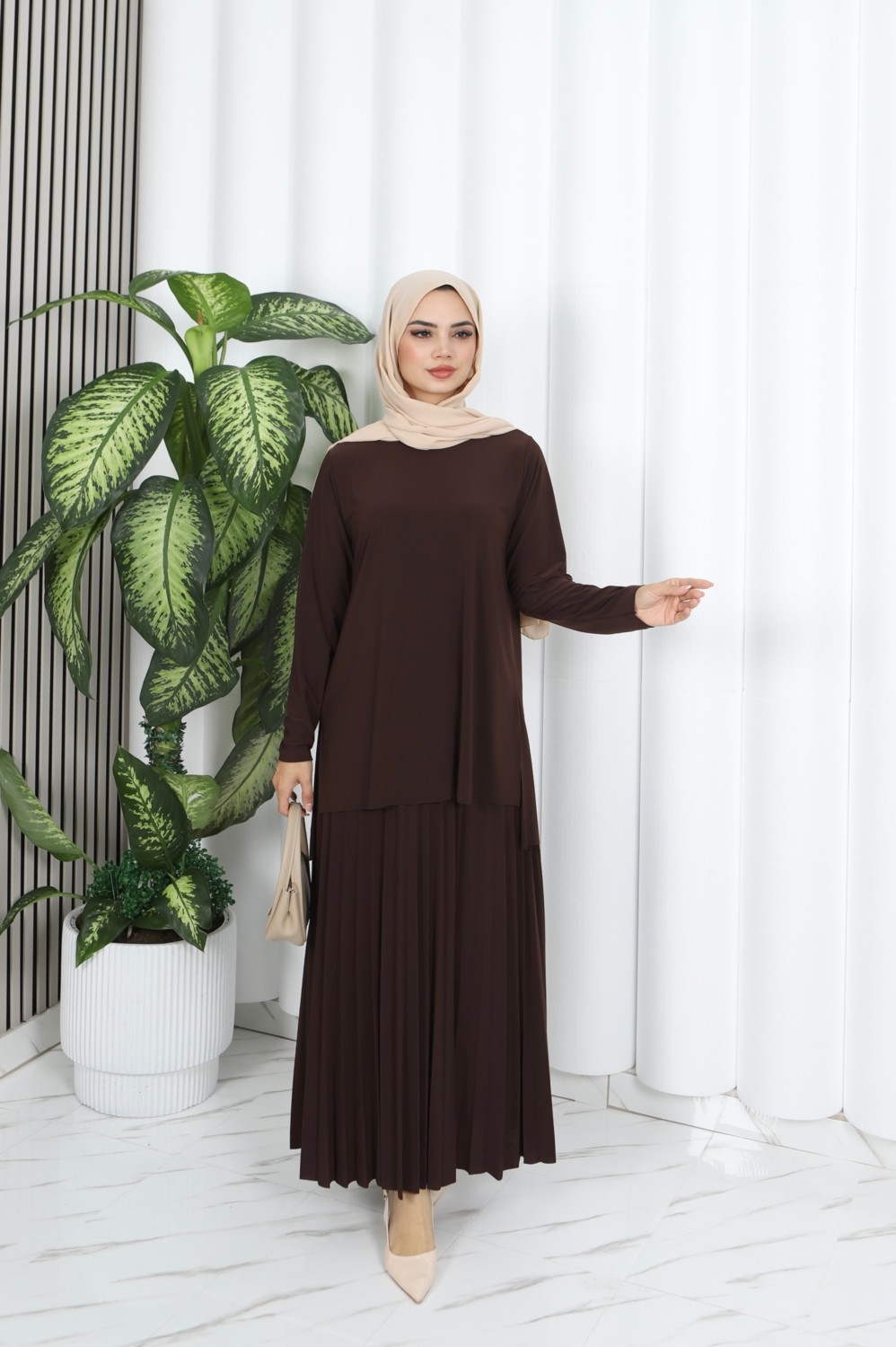 Nisum Moda Eteği Piliseli Sade Tunik Takım