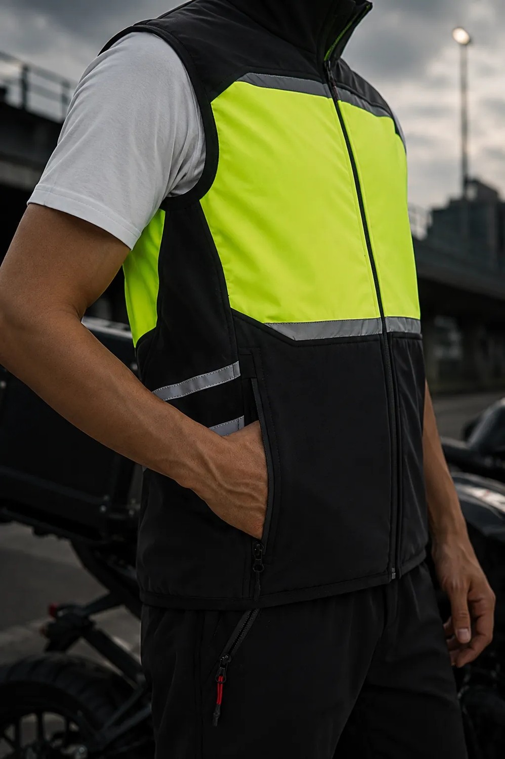 Longberg Reflektörlü Softshell Motosiklet ve Iş Güvenliği Yeleği görsel 2