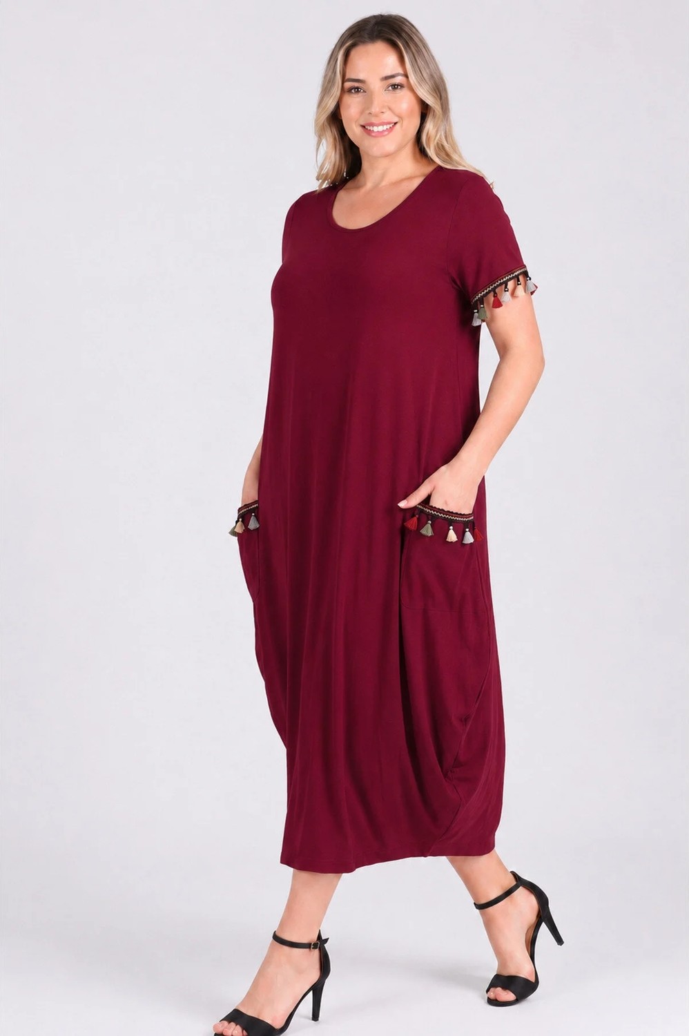 Curvy Trend Büyük Beden Kol Ucu ve Cep Püsküllü Baseni Geniş Kısa Kol Elbise