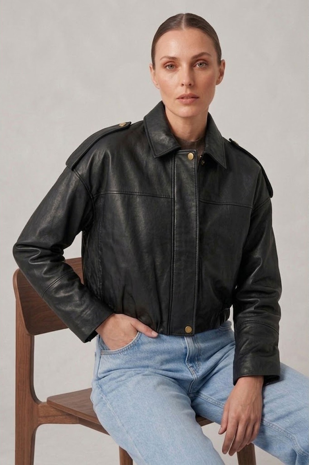 Deriderim Siyah Hakiki Deri Oversize Crop Kemerli Omuz Apolet Detaylı Kadın Ceket görsel 3