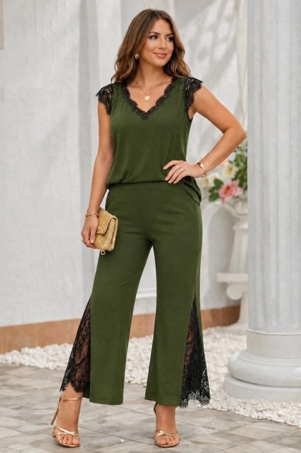Pileli Store Kadın Kısa Kollu V Dantel Yakalı Sandy Bluz Pantolon Ikili Takım