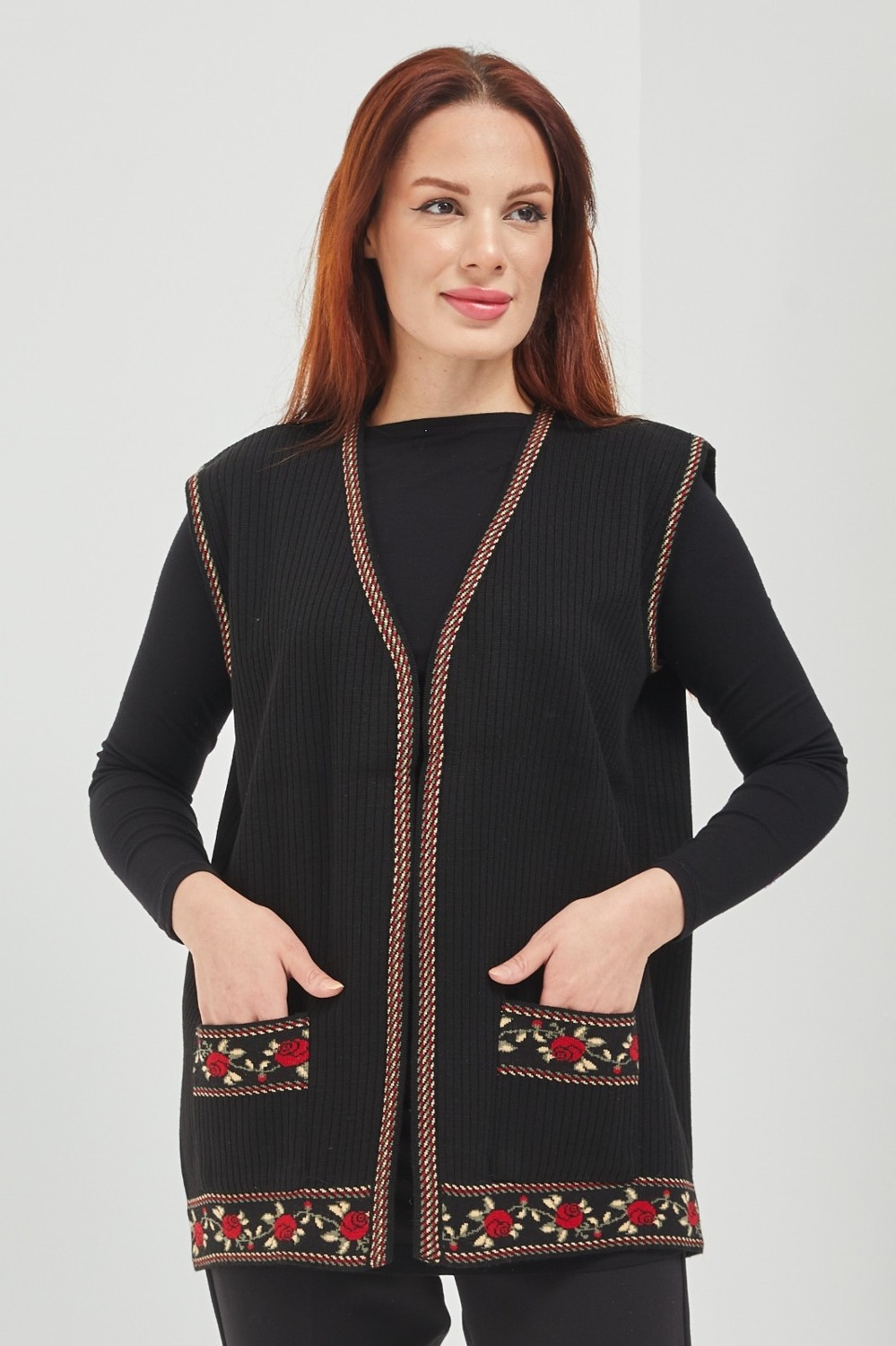 Stilmony Anne Siyah Gül Desenli Triko Kısa Cepli Yelek görsel 4