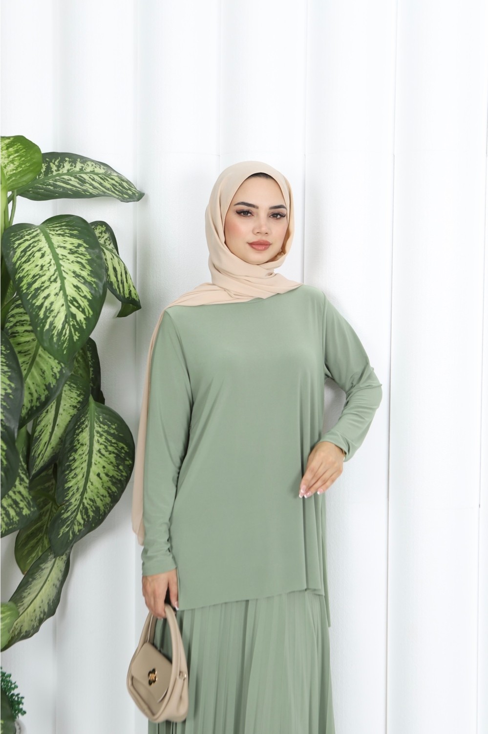 Nisum Moda Eteği Piliseli Sade Tunik Takım görsel 4