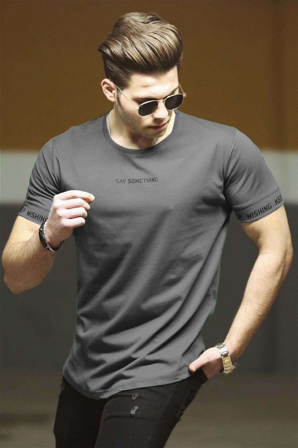 Madmext Beyaz Erkek T-Shirt Kısa Kol %100 Pamuk Slim Fit Model Yaz Sezonu