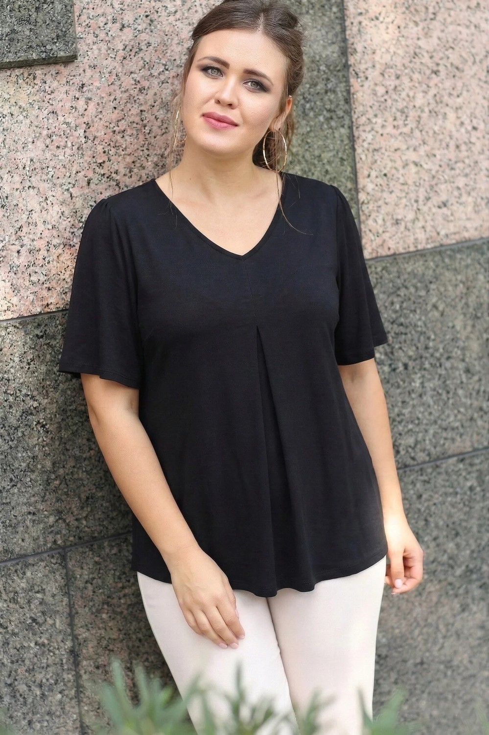 Curvy Trend Büyük Beden V Yaka Önü Pliseli Kısa Kol Bluz