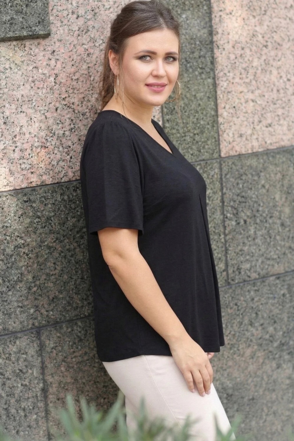 Curvy Trend Büyük Beden V Yaka Önü Pliseli Kısa Kol Bluz görsel 2