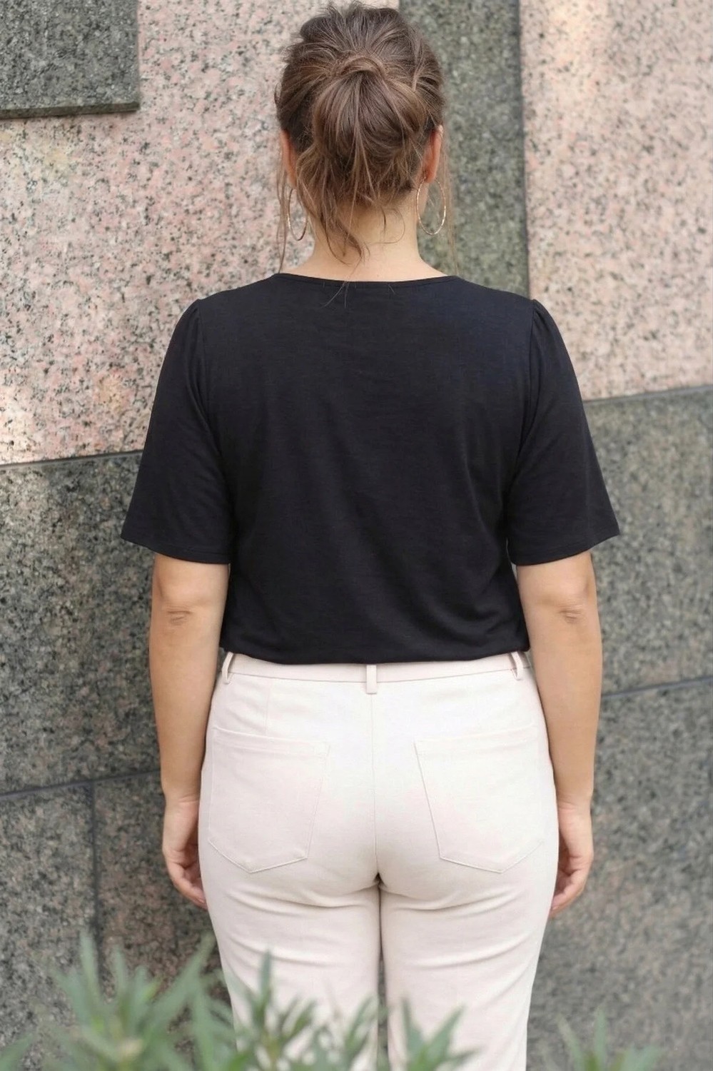 Curvy Trend Büyük Beden V Yaka Önü Pliseli Kısa Kol Bluz görsel 3