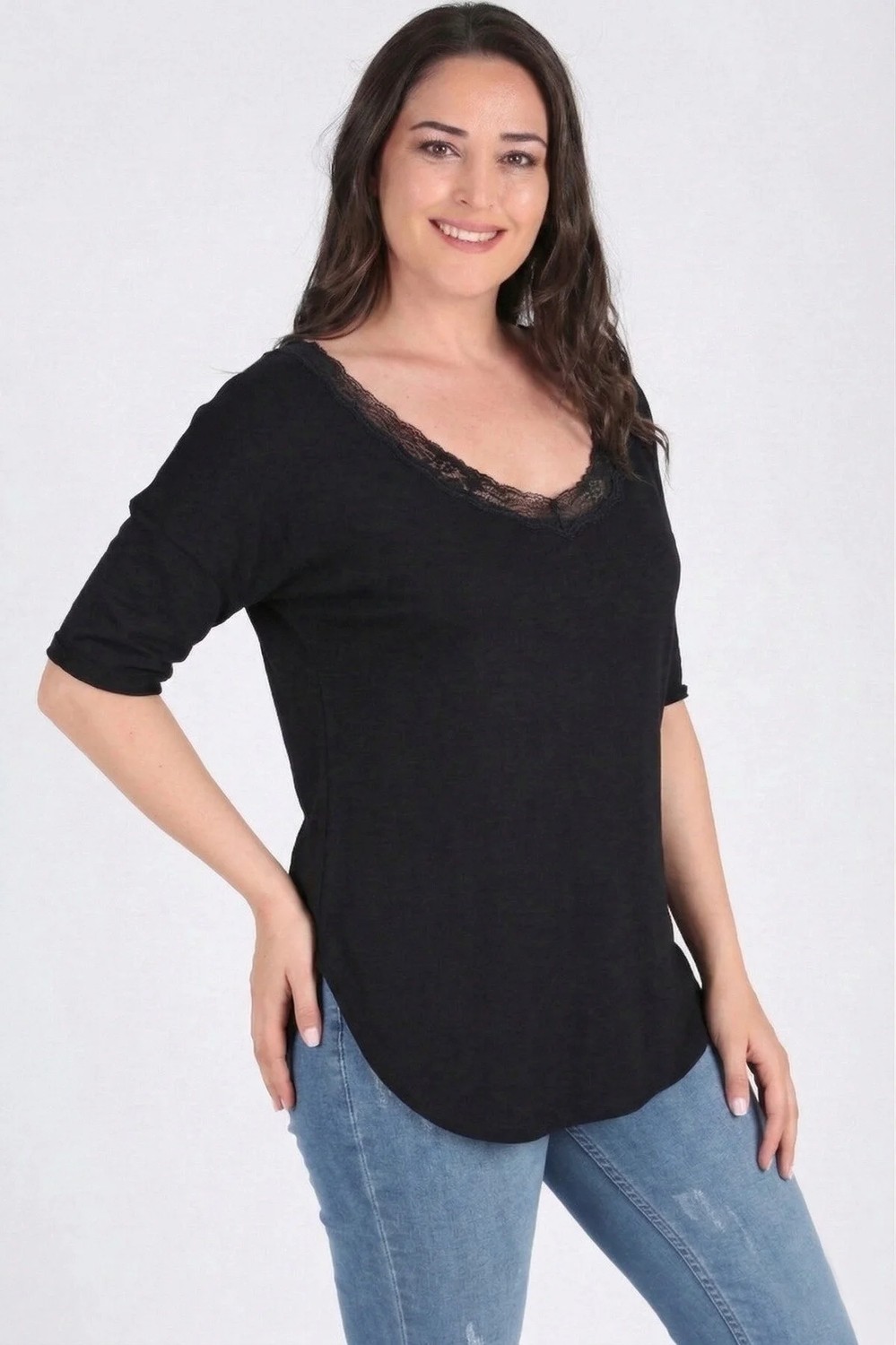 Curvy Trend Büyük Beden Geniş Dantel Yaka Yarım Kol Yan Yırtmaç Bluz görsel 2