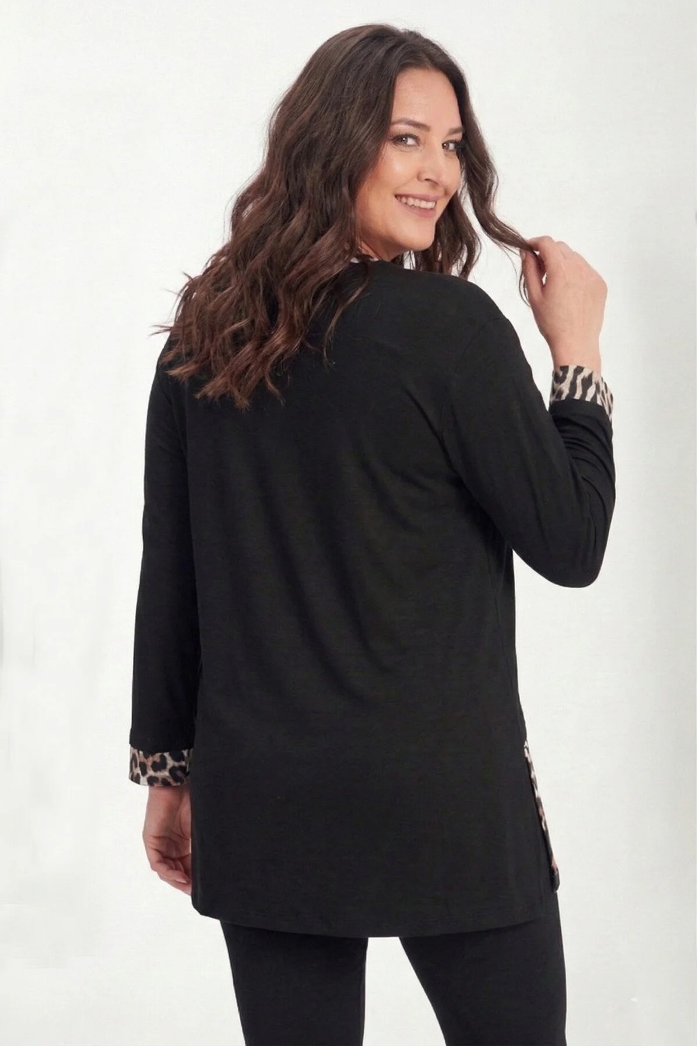 Curvy Trend Büyük Beden Yaka Etek Kolucu Leopar Detaylı Tunik görsel 3