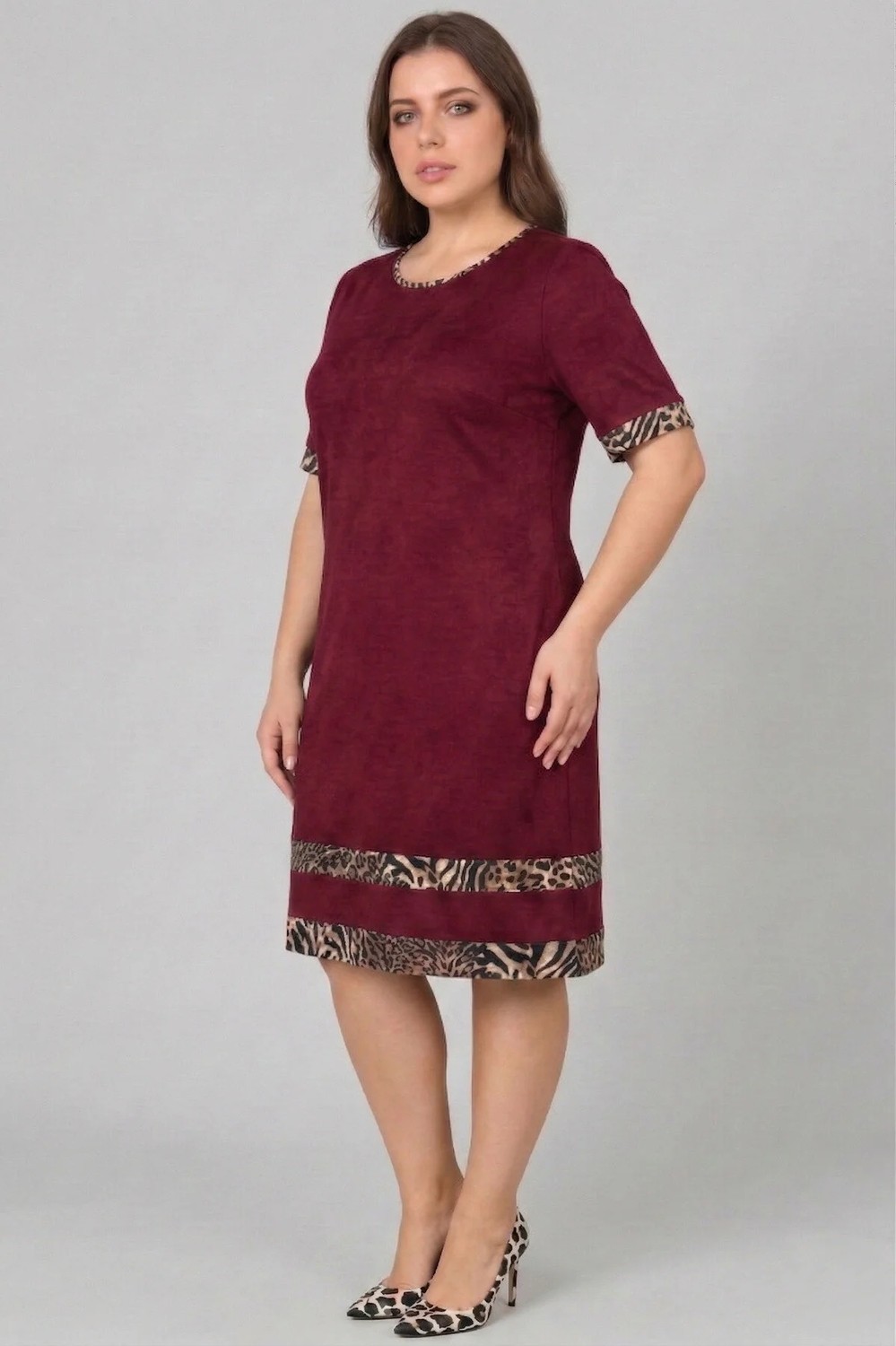 Curvy Trend Büyük Beden Kol Ucu ve Eteği Leopar Garnili Kısa Kol Viskon Elbise görsel 2