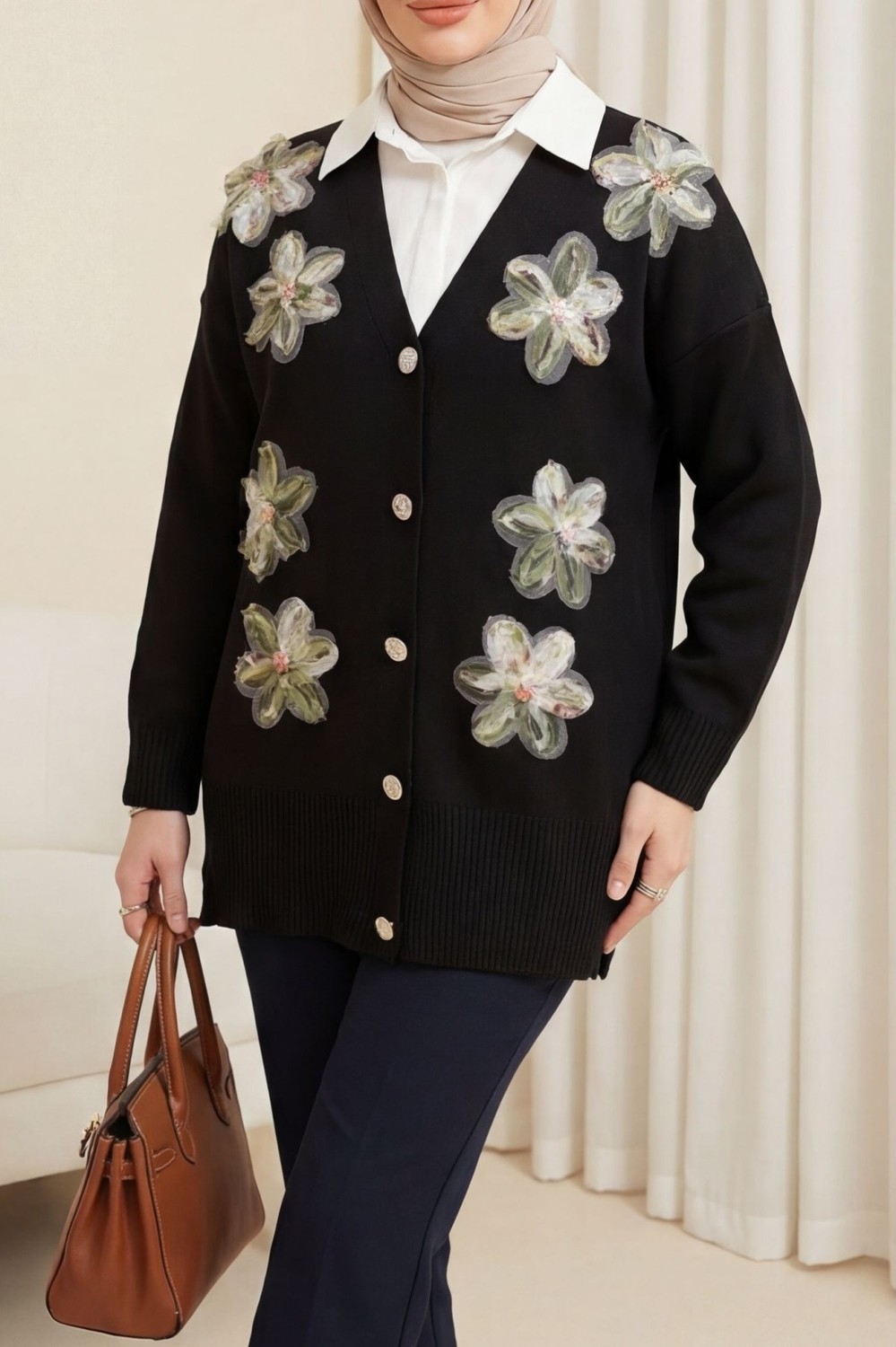 Moda Morfo V Yaka Organze Tül Çiçek Nakışlı Triko Hırka -Bej görsel 8