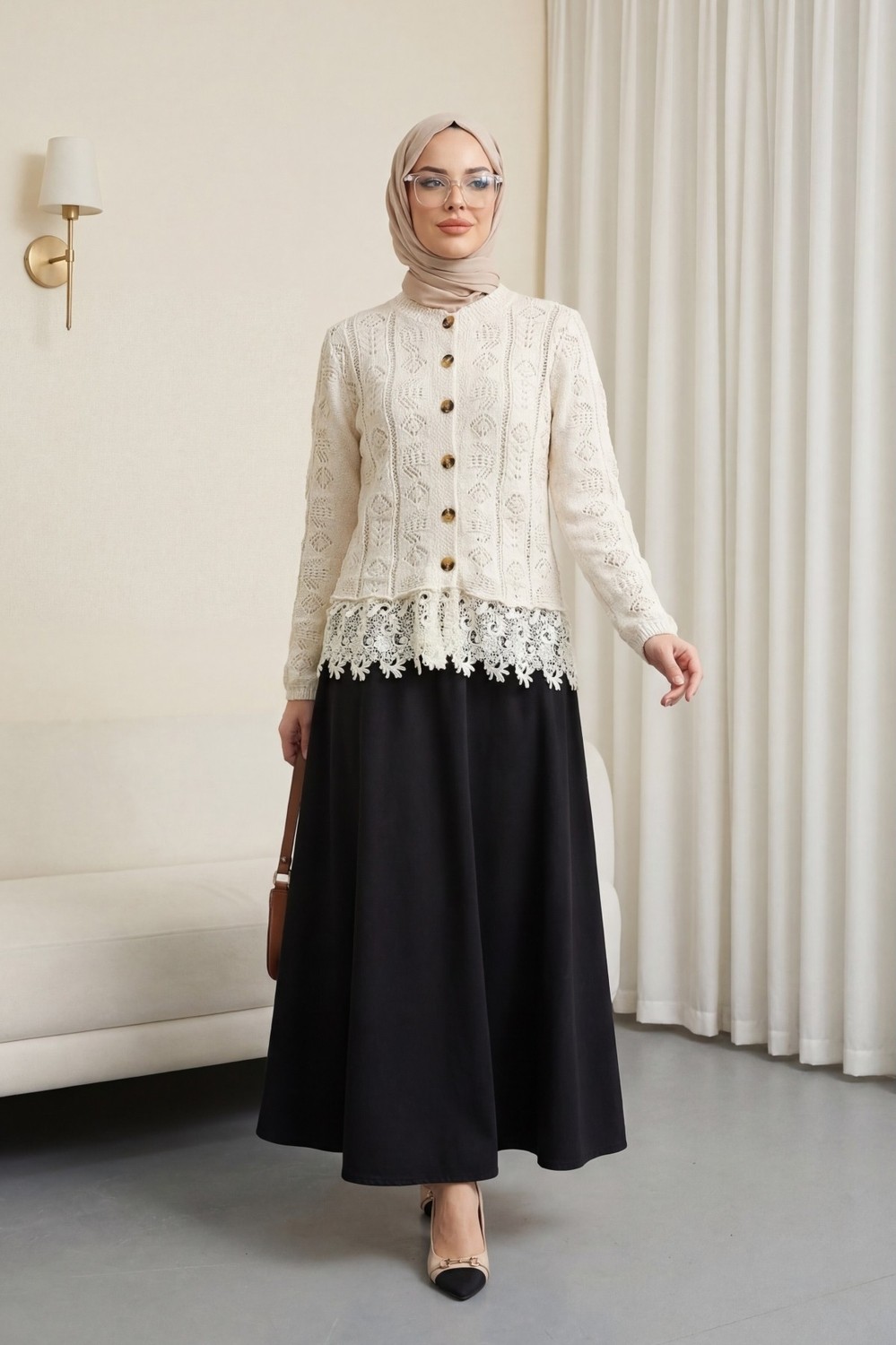 Moda Morfo Eteği Dantelli Desenli Düğmeli Triko Hırka -Ekru