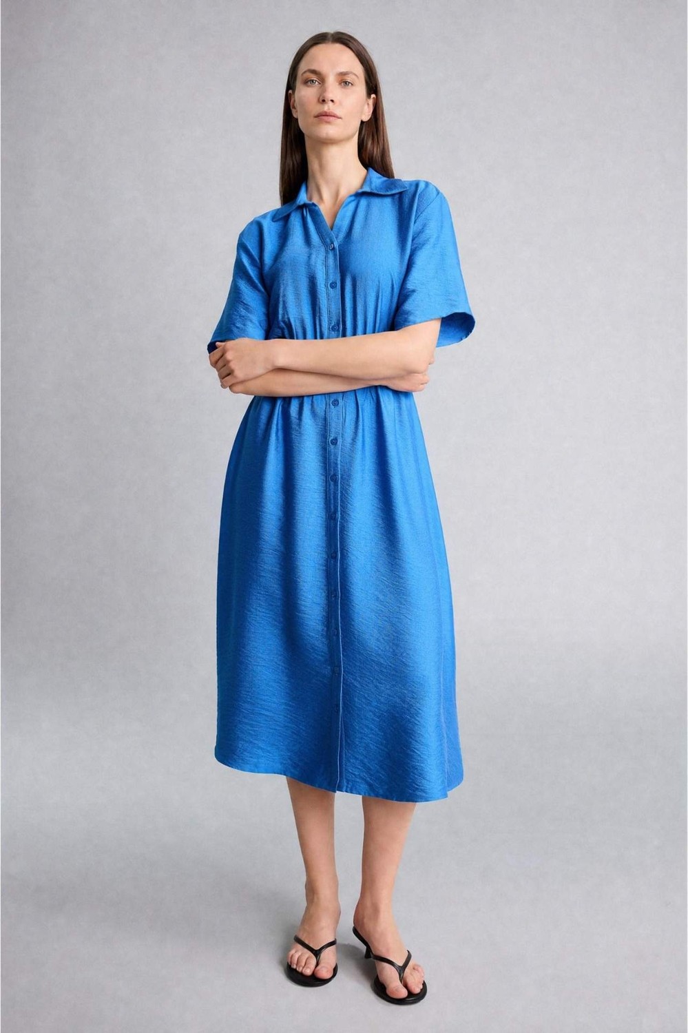 DeFacto Regular Fit Gömlek Yaka Beli Büzgülü Kısa Kollu Midi Elbise H6196AX26HS görsel 4
