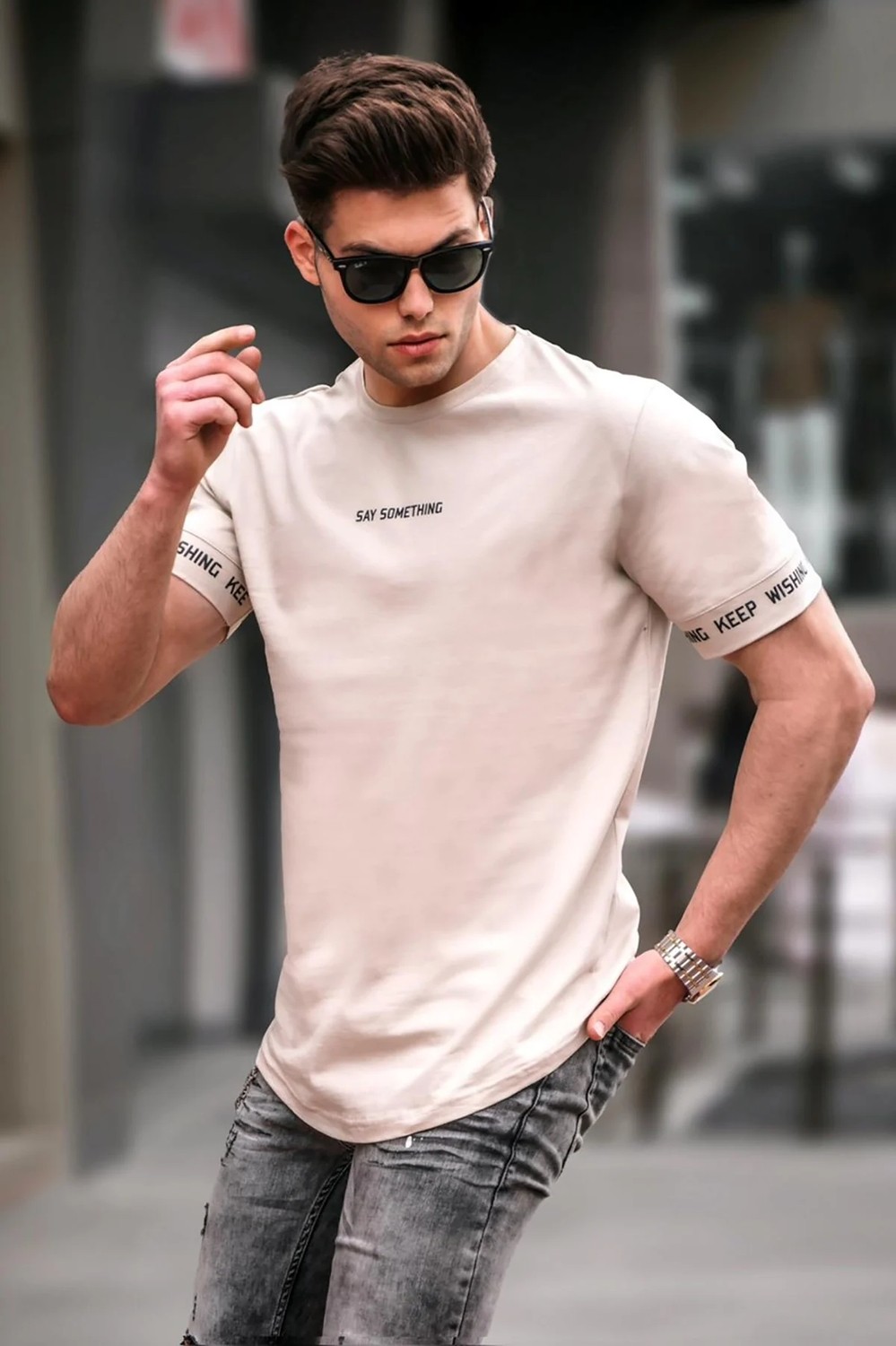 Madmext Beyaz Erkek T-Shirt Kısa Kol %100 Pamuk Slim Fit Model Yaz Sezonu