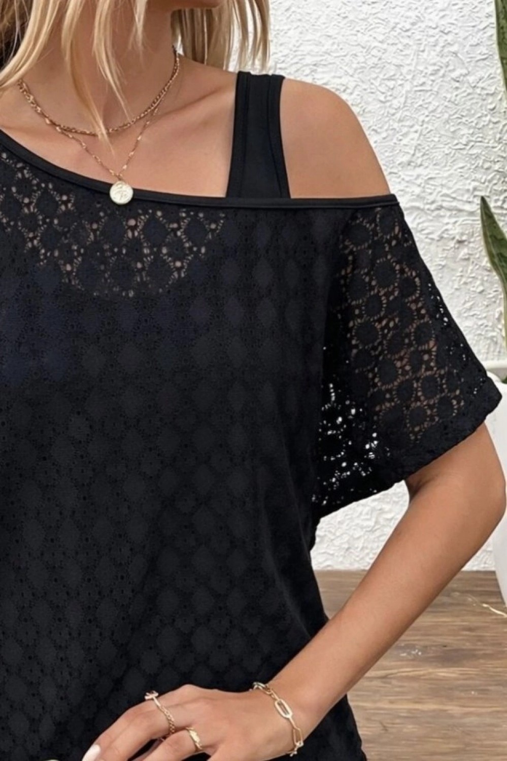 Pileli Store Kadın Askılı Yuvarlak Yaka Viskon Atlet ve Yarasa Kollu Omuzdan Açık Dantel Bluz Ikili Takım görsel 2