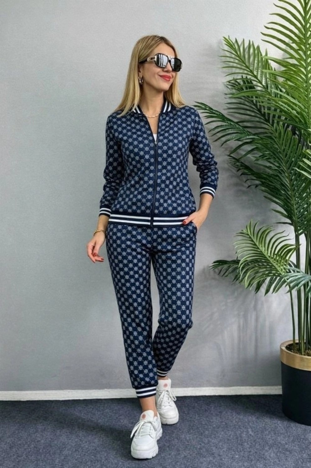 Pileli Store Kadın Uzun Kollu Önden Fermuarlı Desenli Iki Iplik Bluz ve Pantolon Ikili Takım