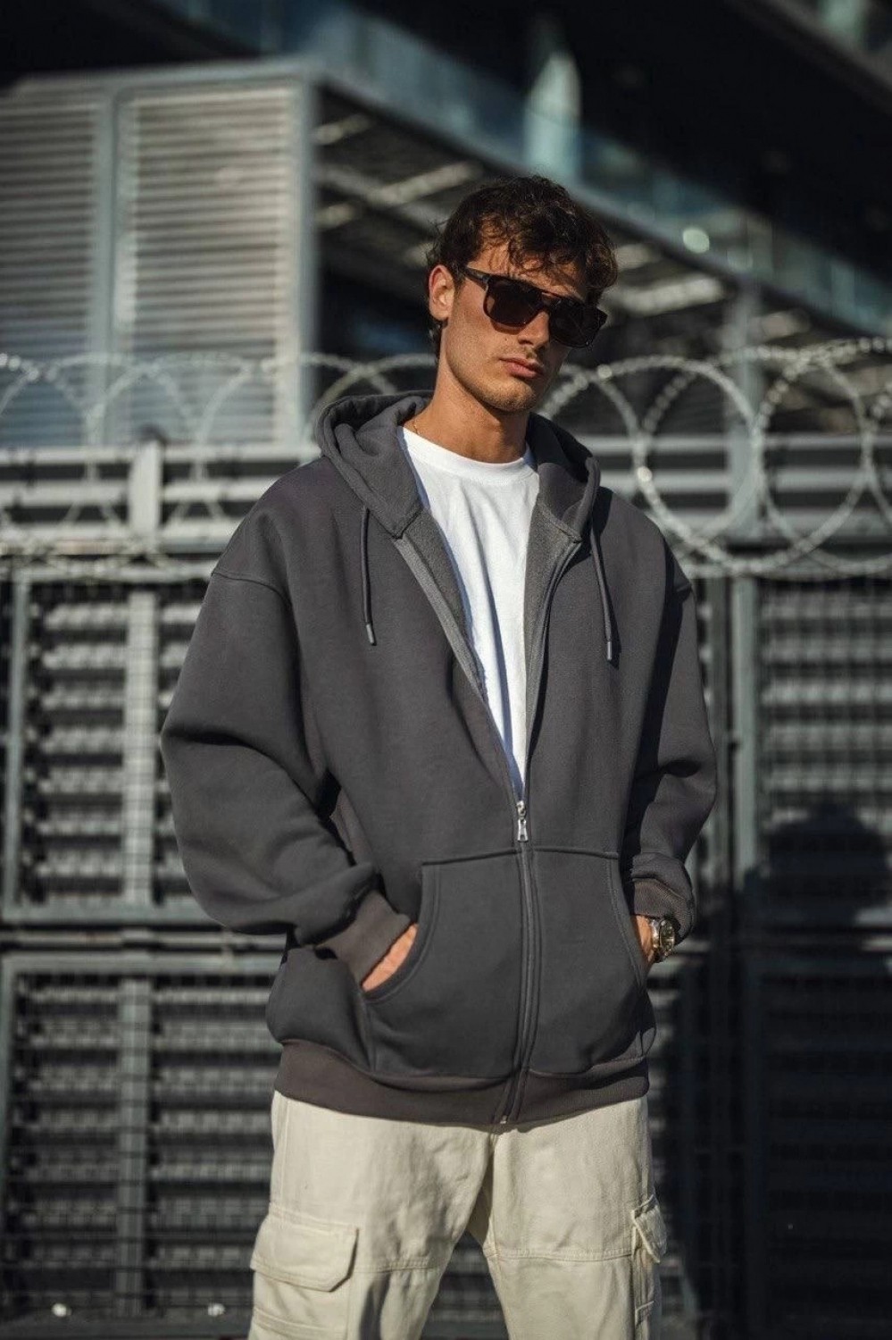 Pileli Store Erkek Tam Fermuarlı Cepli Kapüşonlu 3 Iplik Pamuklu Hoodie Sweatshirt - Füme görsel 2