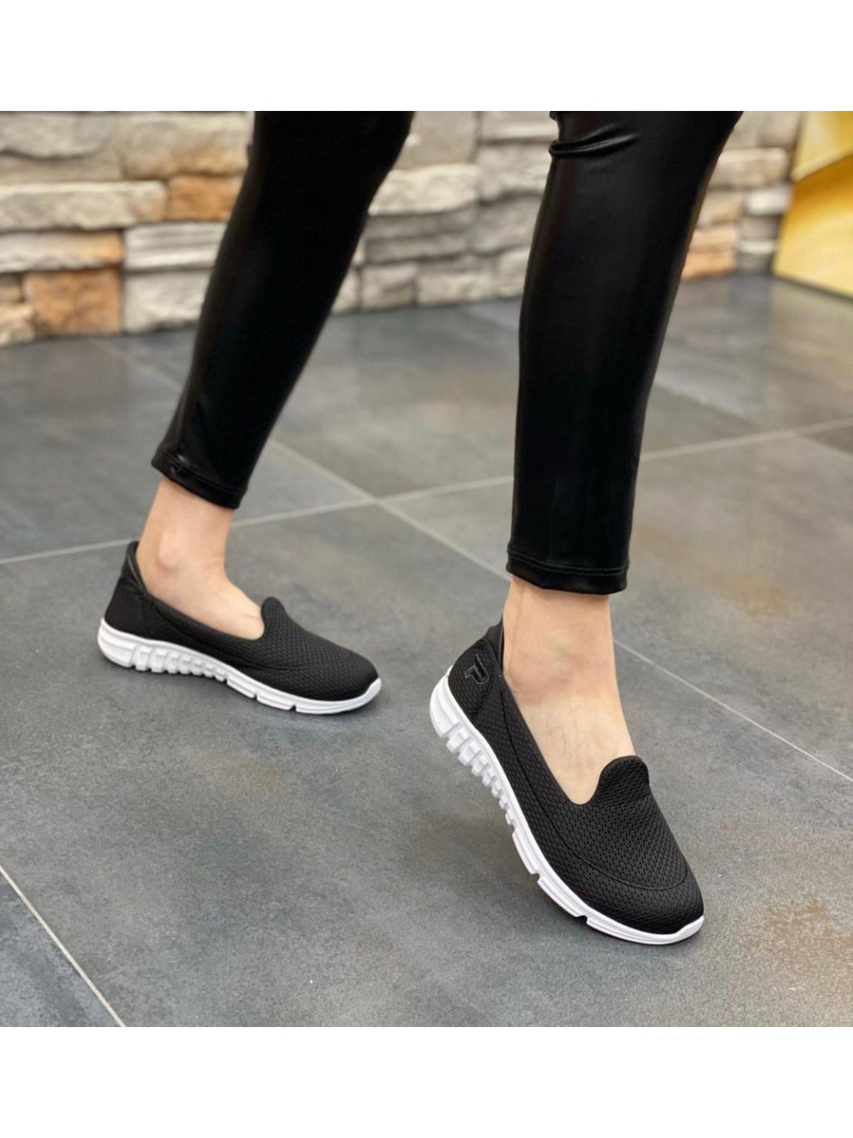 Afilli Kadın Siyah Günlük Anne Spor Ayakkabı Yürüyüş Bağcıksız Rahat Hafif Memory - Görsel 5