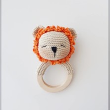 Carmelina Aslan Çıngırak Amigurumi Örgü Oyuncak