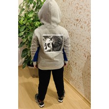 Erkek Çocuk Gri Saks Parçalı Fermuarlı Cepli Kapşonlu Arkası Baskılı Sweatshirt