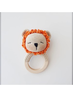 Carmelina Aslan Çıngırak Amigurumi Örgü Oyuncak