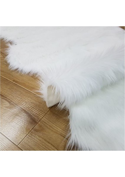 Halıportalı Beyaz Kuzu Post Peluş Halı A Post Beyaz fiyatları