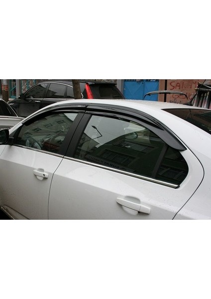 Chevrolet aveo cam rüzgarlığı mugen 4.lü 2011+