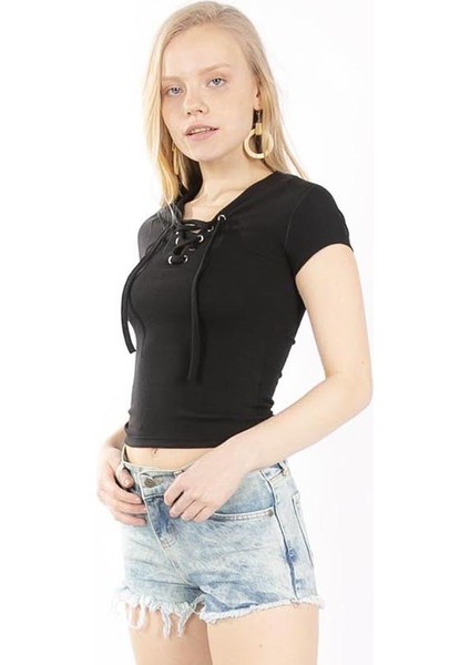 Yakası Bağcıklı Siyah Örme Bluz