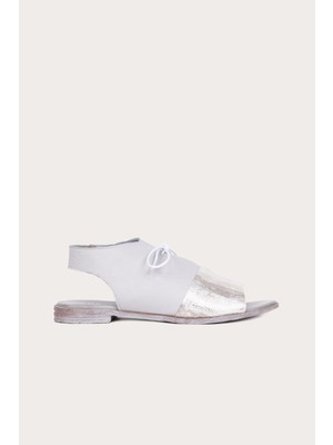 Bueno Shoes Gri Yılan Deri Kadın Düz Sandalet
