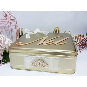 Hayaller Dükkanı 50 Li Pleksi Isim Süslemeli Teneke Kutu Bebek Çikolatası