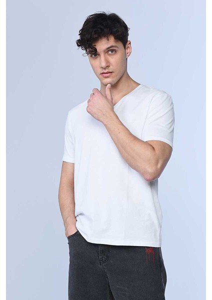 Ecko Unltd Forester Beyaz Erkek V Yaka Tshirt