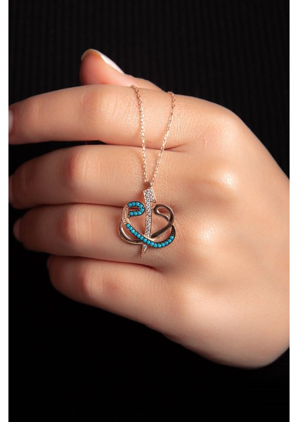 Mavi Beyaz Zirkon Taşlı Vav Elif Kadın Gümüş Kolye 925 Ayar