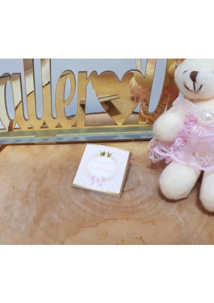 Çiçek Süslü Pleksi Isimli Söz Nişan Çikolatası 50 Li fiyatları