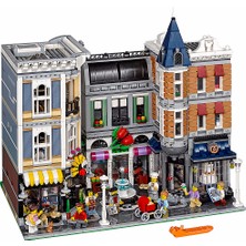 LEGO Creator Expert 10255 Assembly Square