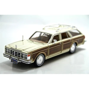 1:24 1979 Chrysler Le Baron Town Country -Krem Model Araba