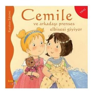 Cemile Ve Arkadaşı Prenses Elbisesi Giyiyor