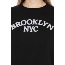 Neslice Kadın Siyah Crop Havlu Nakışlı Sweat
