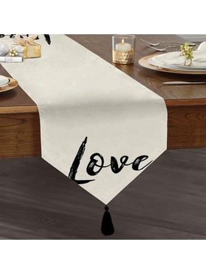 RealHomes Love Yazı Desenli Dijital Baskılı Dekoratif Püsküllü Şönil Üçgen Runner