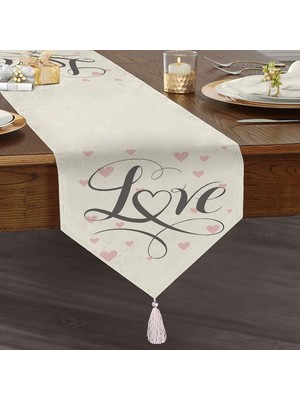 RealHomes Love Yazılı Kalp Puanlı Motifli Dekoratif Püsküllü Şönil Üçgen Runner