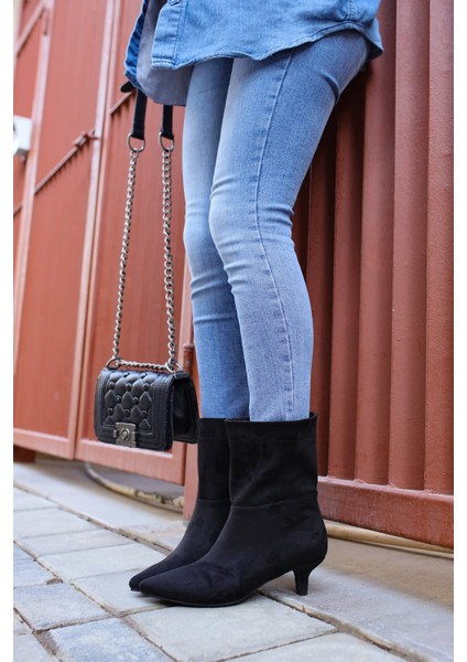 Missha Siyah Süet Kadın Bot fırsatları