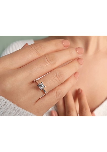 0,51 Karat Pırlanta Tektaş Yüzük 0417R0249 fırsatları
