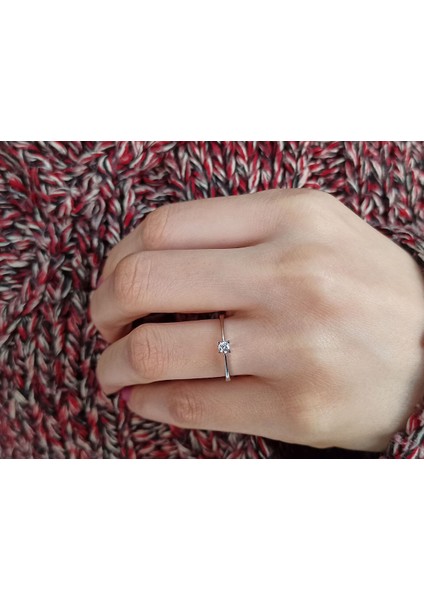 0,10 Karat Pırlanta Tektaş Yüzük 0417R0250 fırsatları
