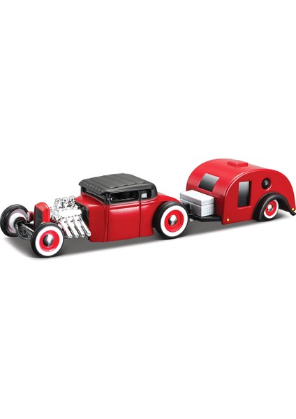 1929 Ford Model A / Traveler Trailer 1:64 Oyuncak Araba fiyatları