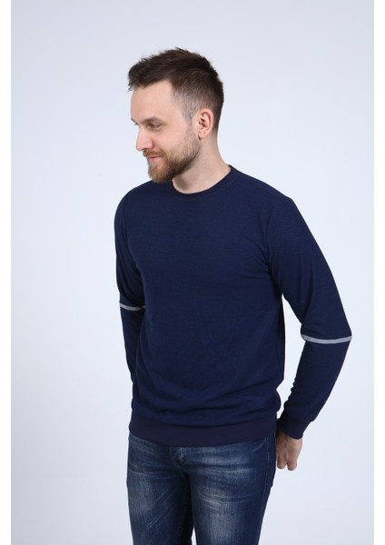 Erkek Lacivert Bisiklet Yaka Sweatshirt fırsatları