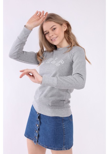 Kadın Gri Reglan Kol Basic Yaka Sweatshirt