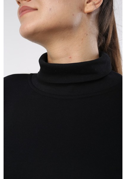 Kadın Siyah Balıkçı Yaka Crop Sweat fırsatları