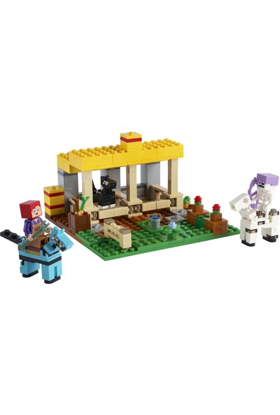 LEGO® Minecraft™ At Ahırı 21171 Yapım Seti; Çocuklar İçin Eğlenceli Minecraft Çiftlik Oyuncağı, Iskelet Süvari Içerir (241 Parça)