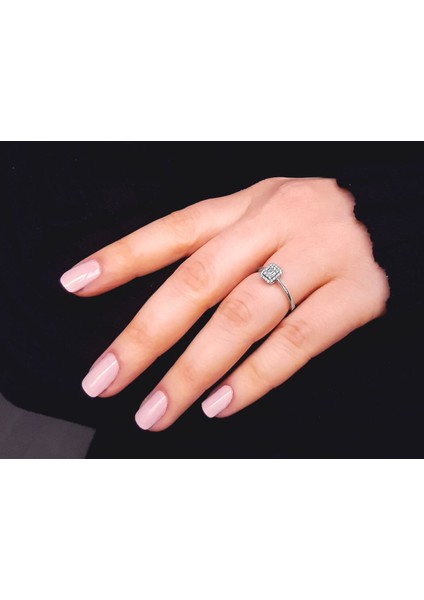 E Renk 0,14 Karat Baget Pırlanta Yüzük 0417R0264 fırsatları